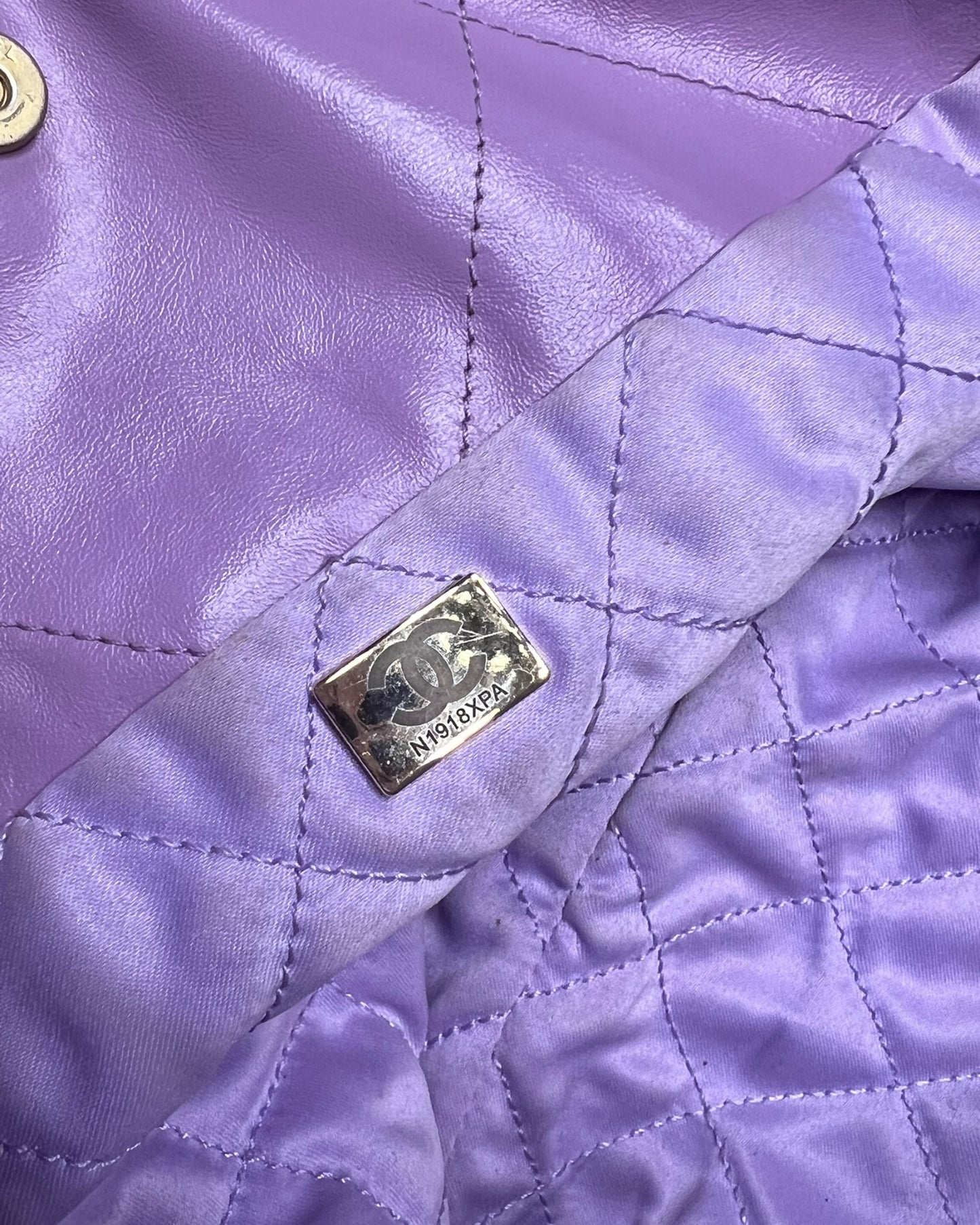 Chanel 22 Medium Bag – Purple Calfskin with Gold Hardware