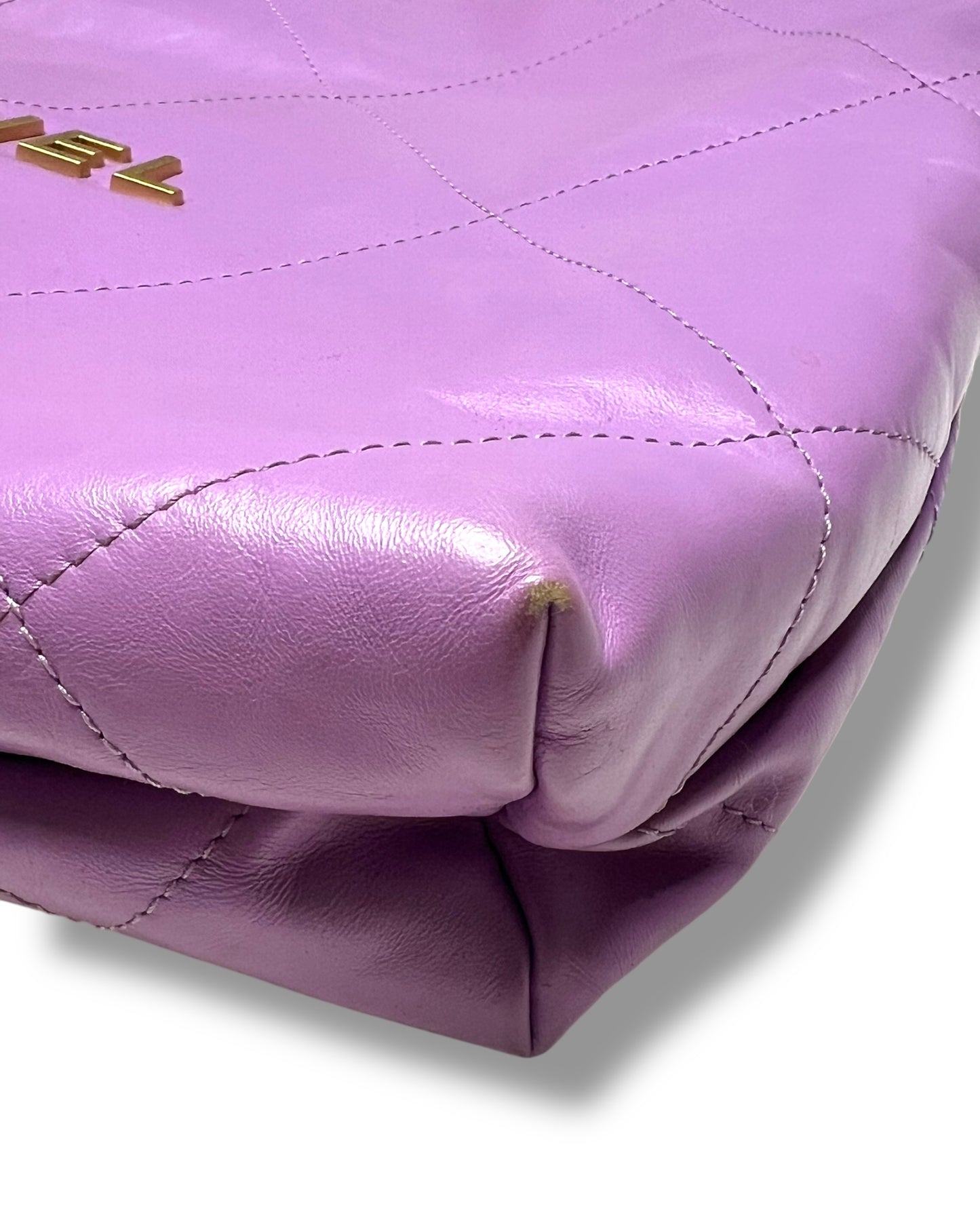 Chanel 22 Medium Bag – Purple Calfskin with Gold Hardware