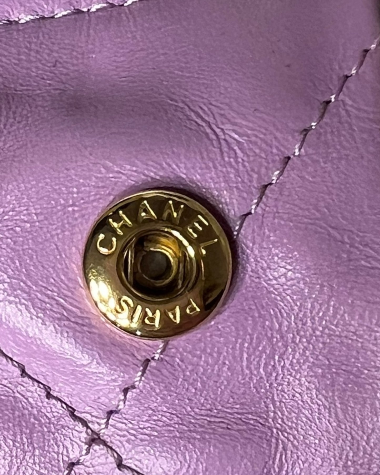 Chanel 22 Medium Bag – Purple Calfskin with Gold Hardware
