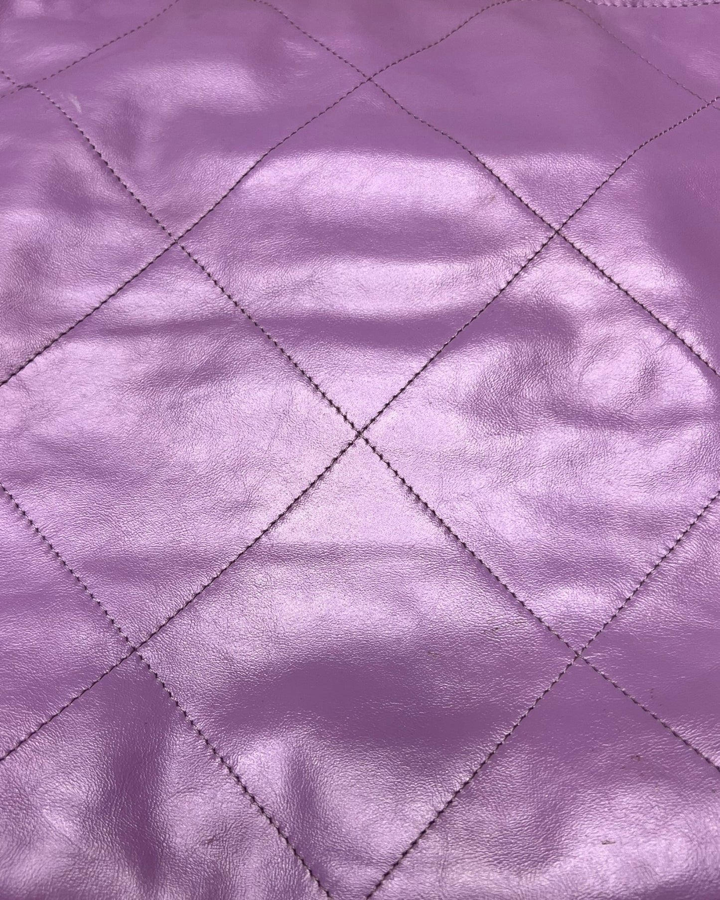 Chanel 22 Medium Bag – Purple Calfskin with Gold Hardware