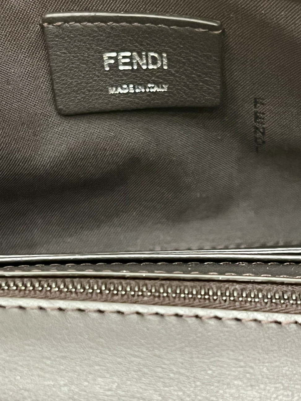 Pre-owned Fendi Wallet On Chain - The Luxury Savvy