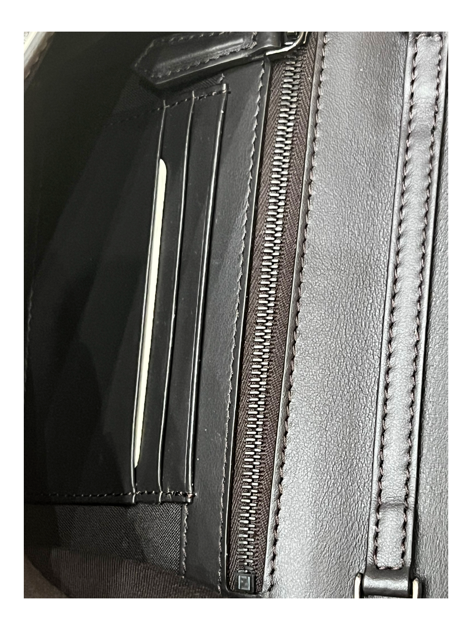 Pre-owned Fendi Wallet On Chain - The Luxury Savvy