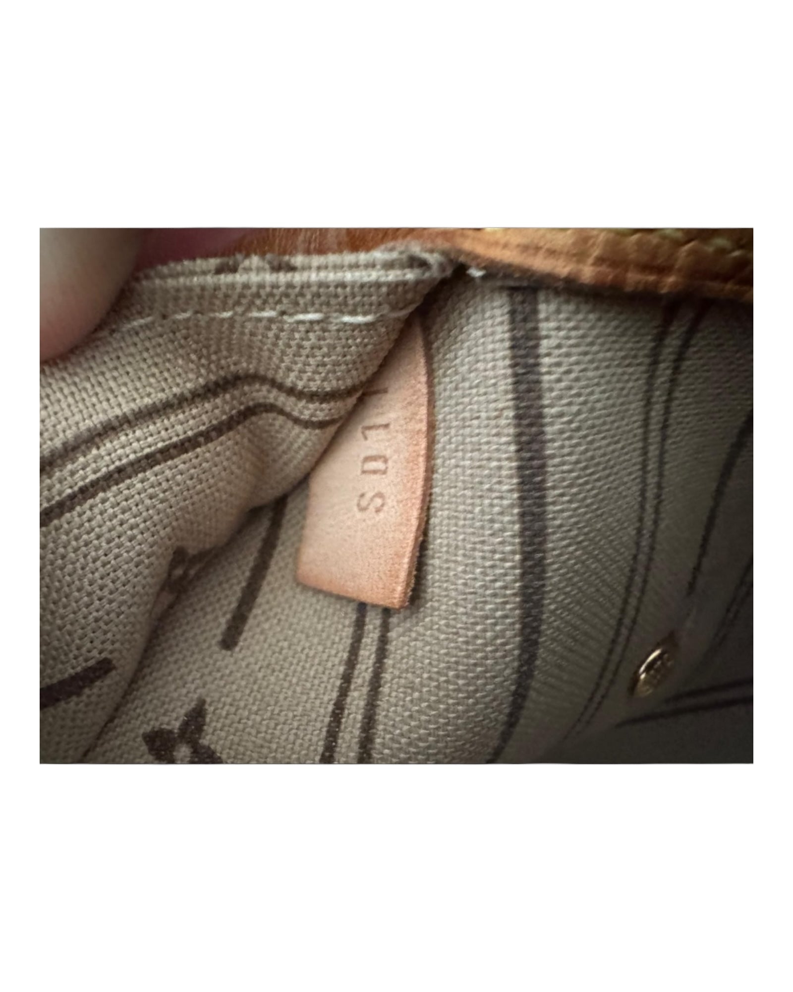 Louis Vuitton Neverfull Tote Bag PM – Monogram Canvas - M46979 - The Luxury Savvy