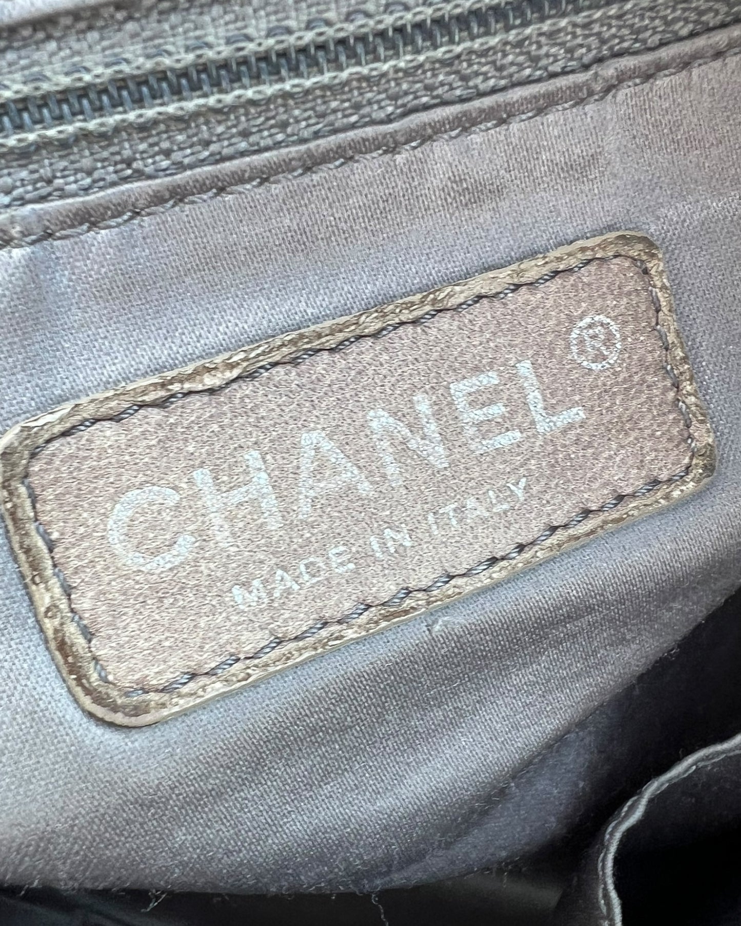 Chanel Black Pleated Leather Tote Bag with Silver Hardware – Excellent Condition