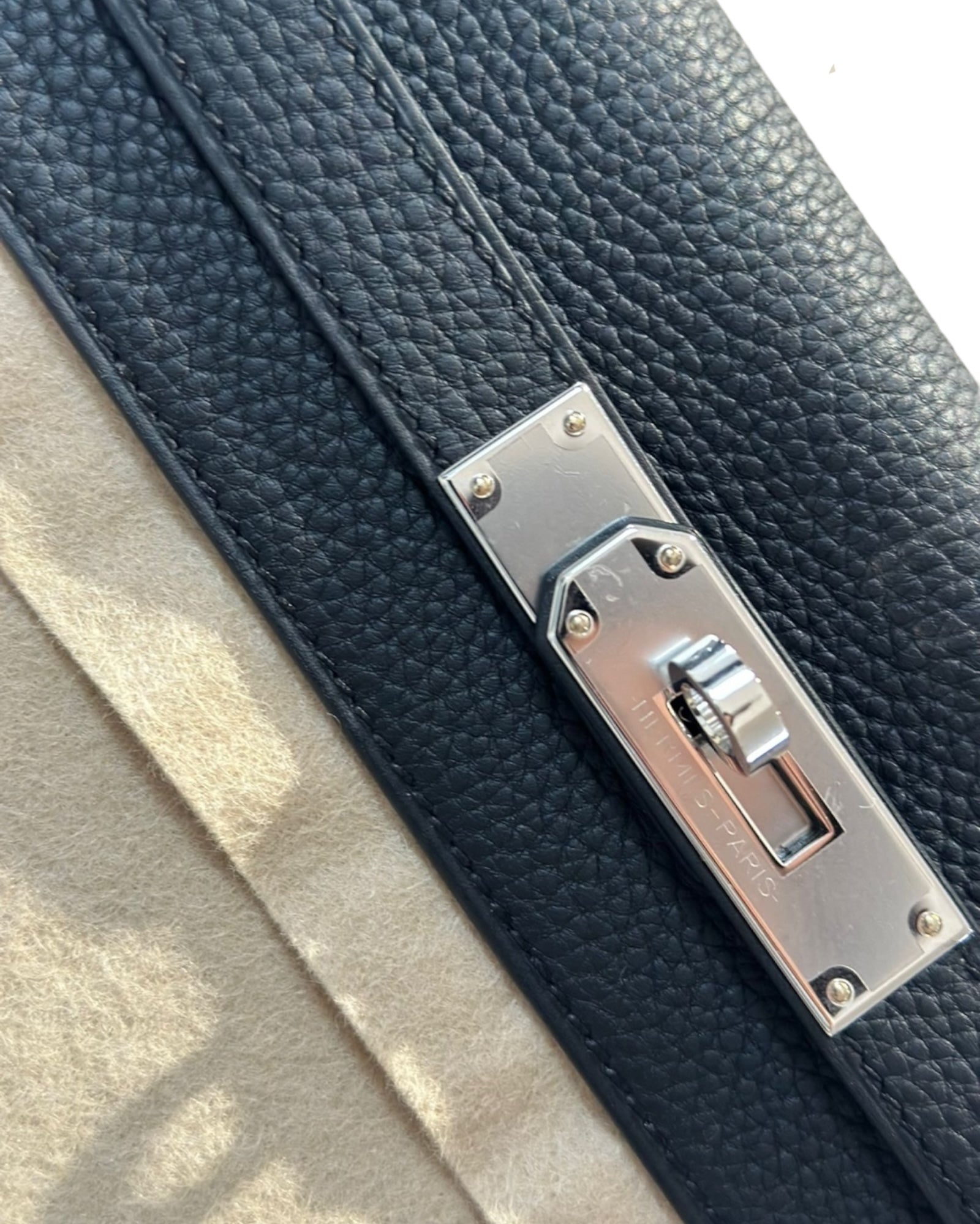 Hermès Kelly 28 Black Togo Leather - Palladium Hardware – Full Set - The Luxury Savvy