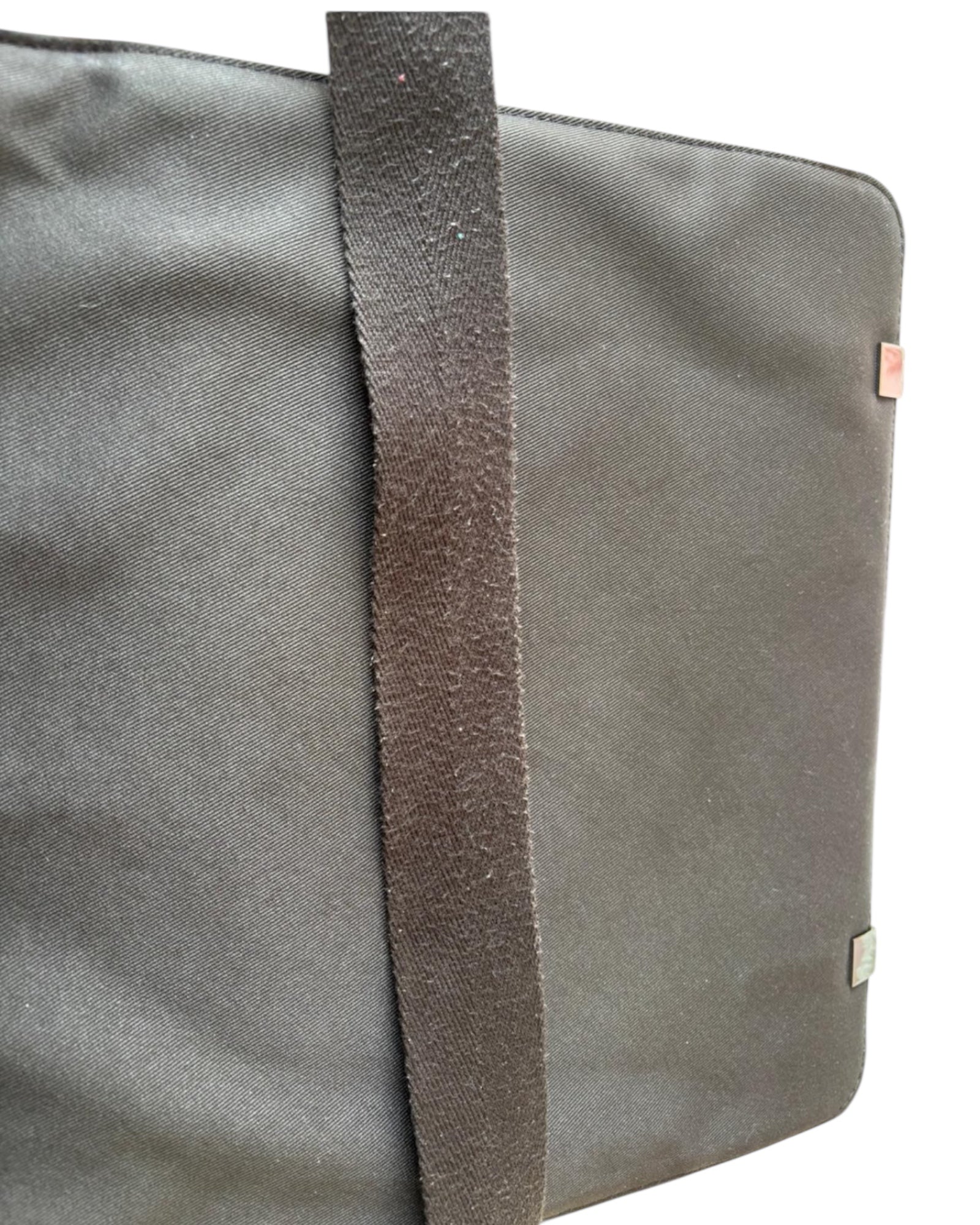 Louis Vuitton Damier Ebene District Messenger Bag – MM Size - The Luxury Savvy