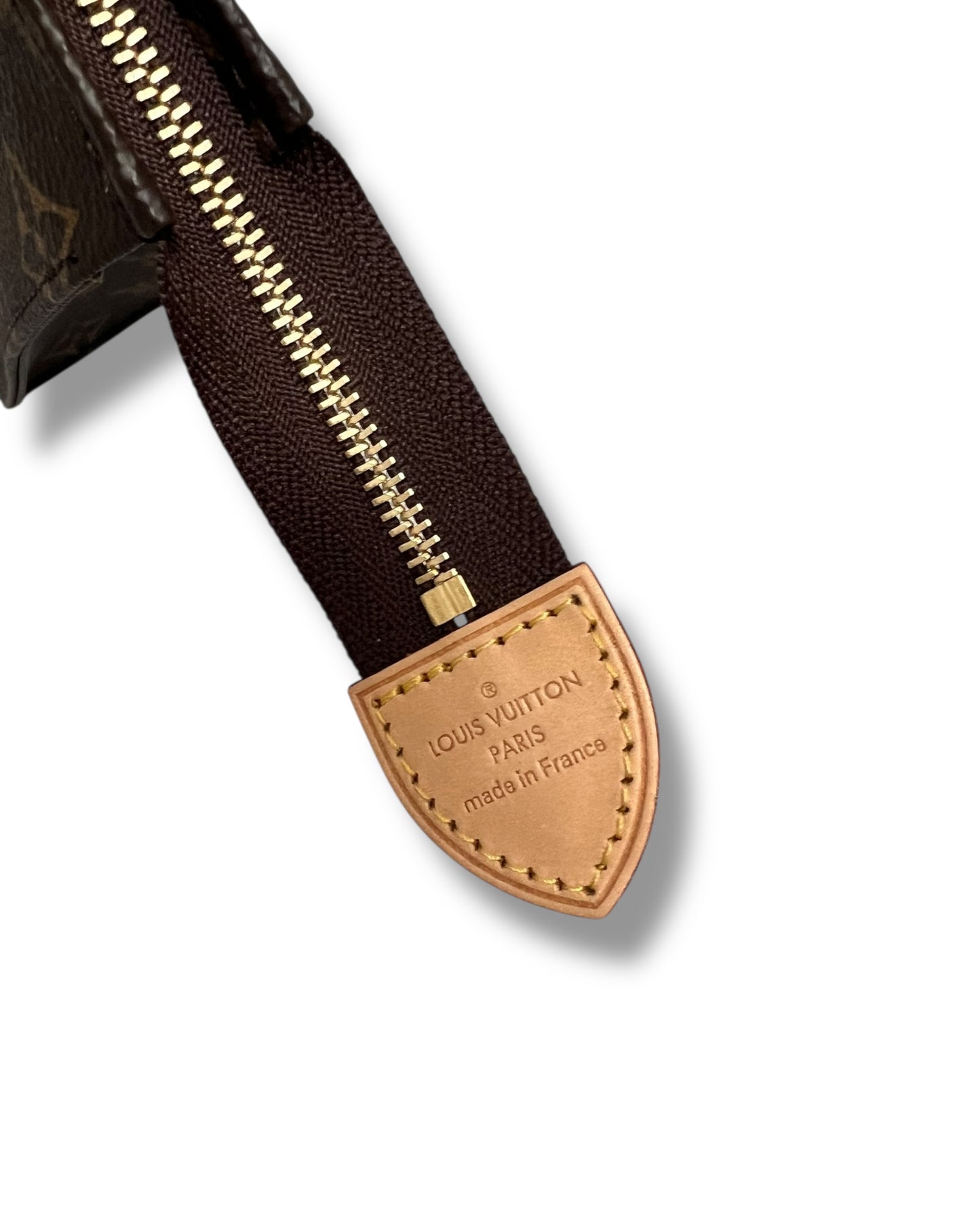 Louis Vuitton Pochette Toilette 26 in Monogram Canvas