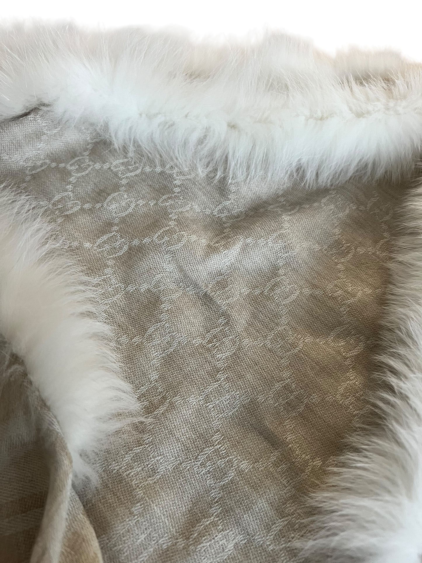 Gucci Cream Wool-Silk Fox Fur Trim Shawl Scarf