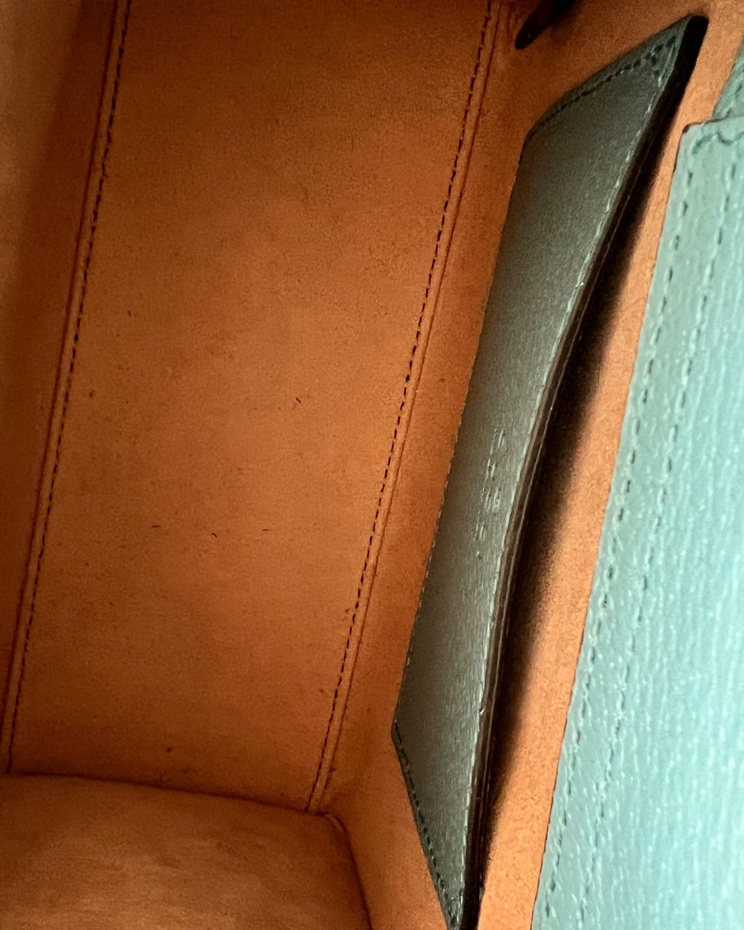 Gucci Diana Mini Tote Bag – Blue Leather