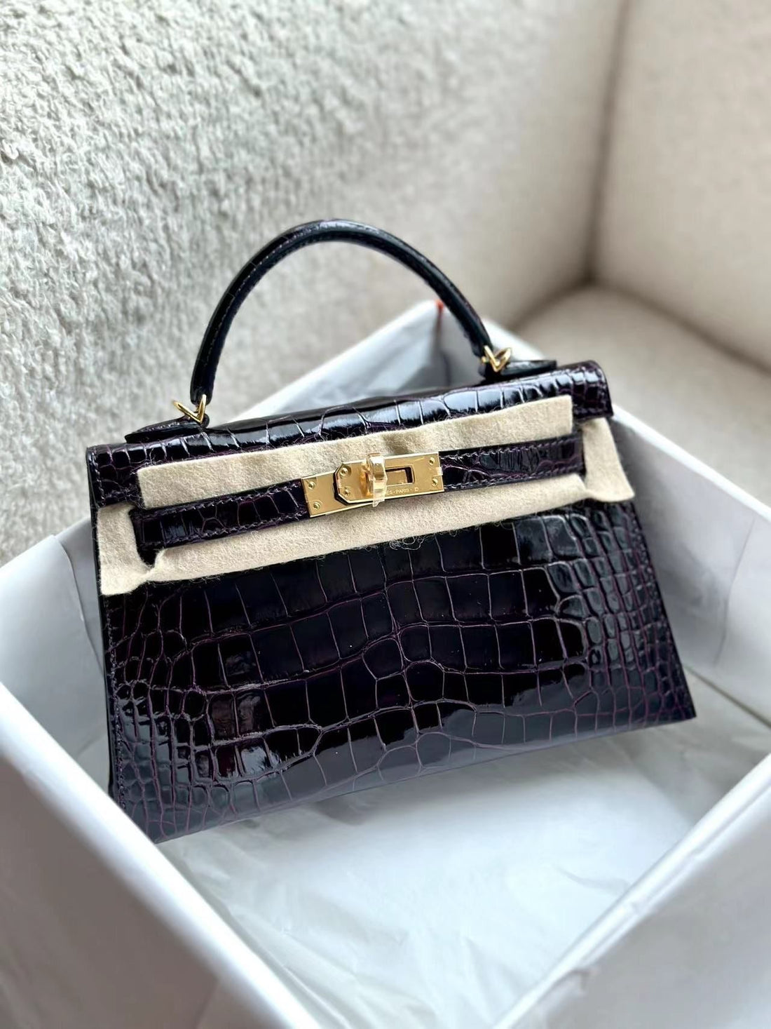 The Hermès Mini Kelly Bag- Small But MIGHTY!