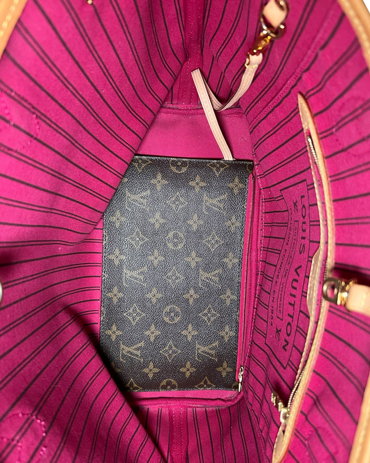 Louis Vuitton Neverfull MM Monogram Canvas Tote Bag