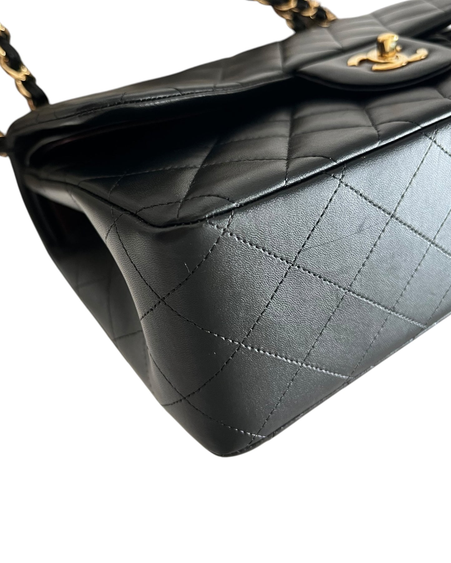 Chanel Classic Flap Jumbo – Black Lambskin Leather – Gold-Tone Hardware