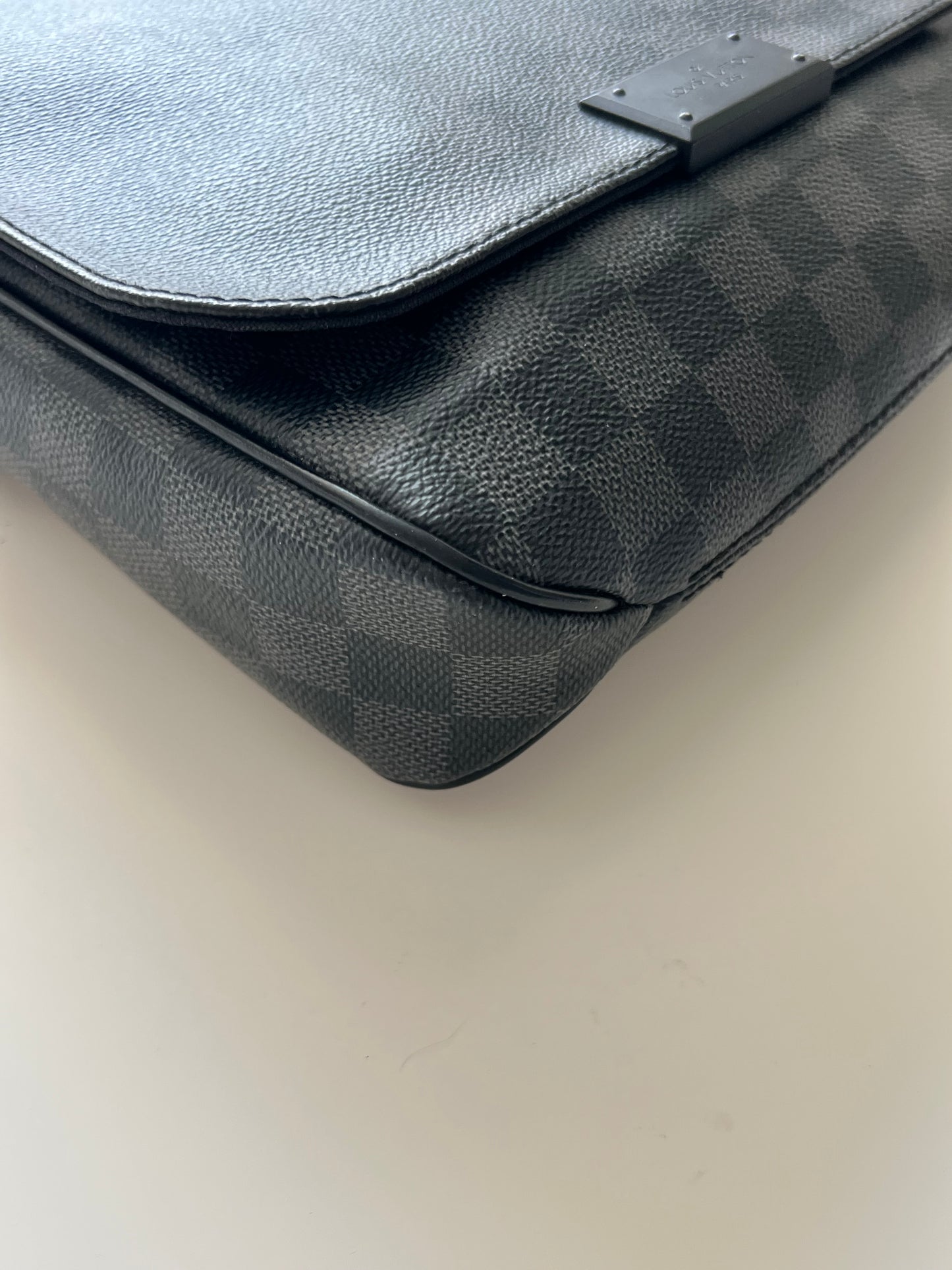 Louis Vuitton District PM Messenger Bag – Damier Graphite Canvas