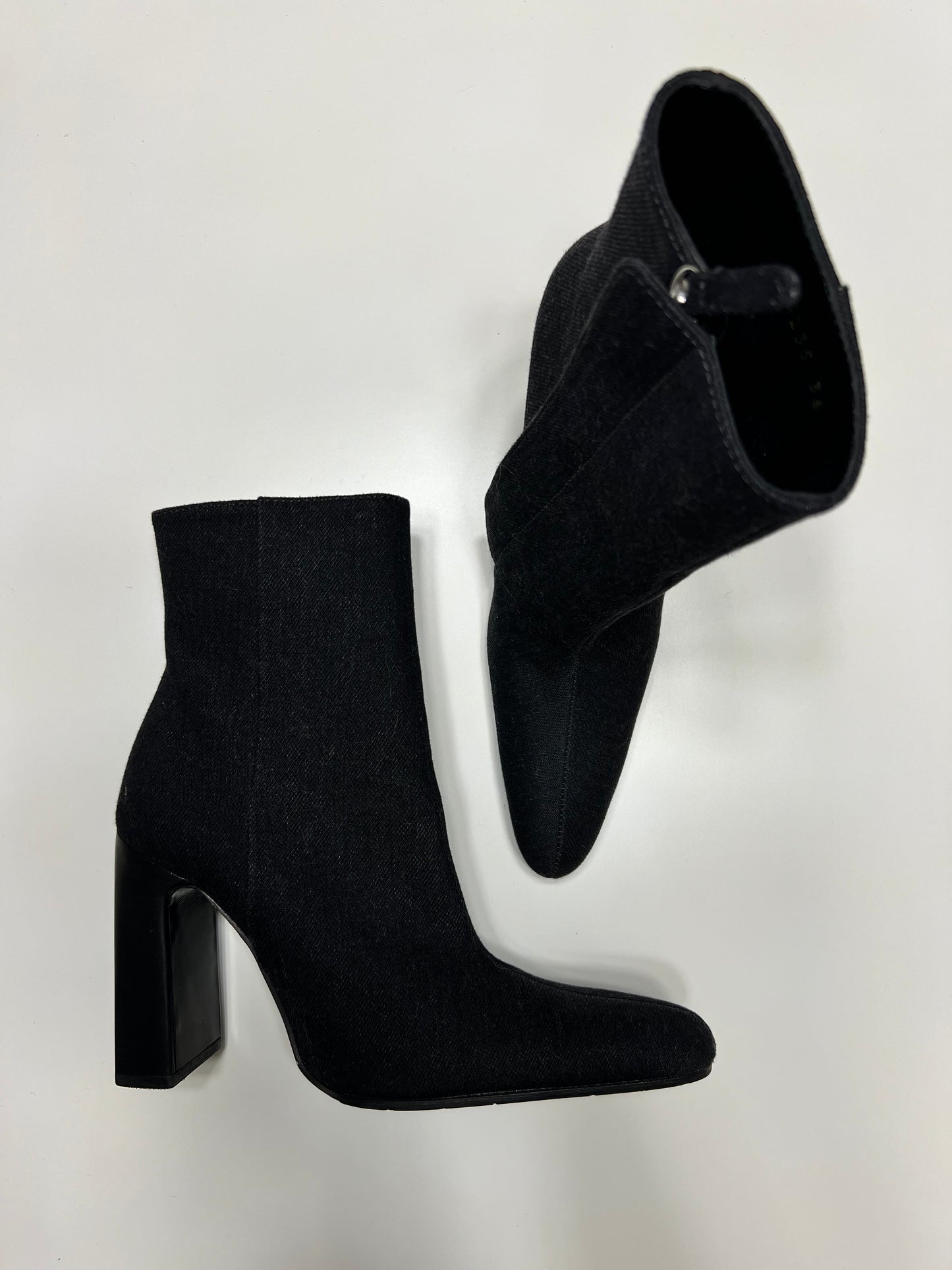 BALENCIAGA ANKLE BOOTS - The Luxury Savvy