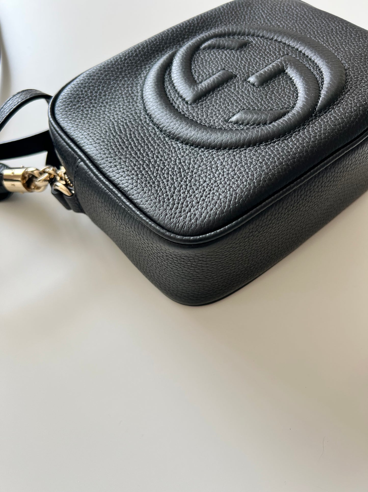 Gucci Soho Disco Crossbody Bag – Black Pebbled Leather