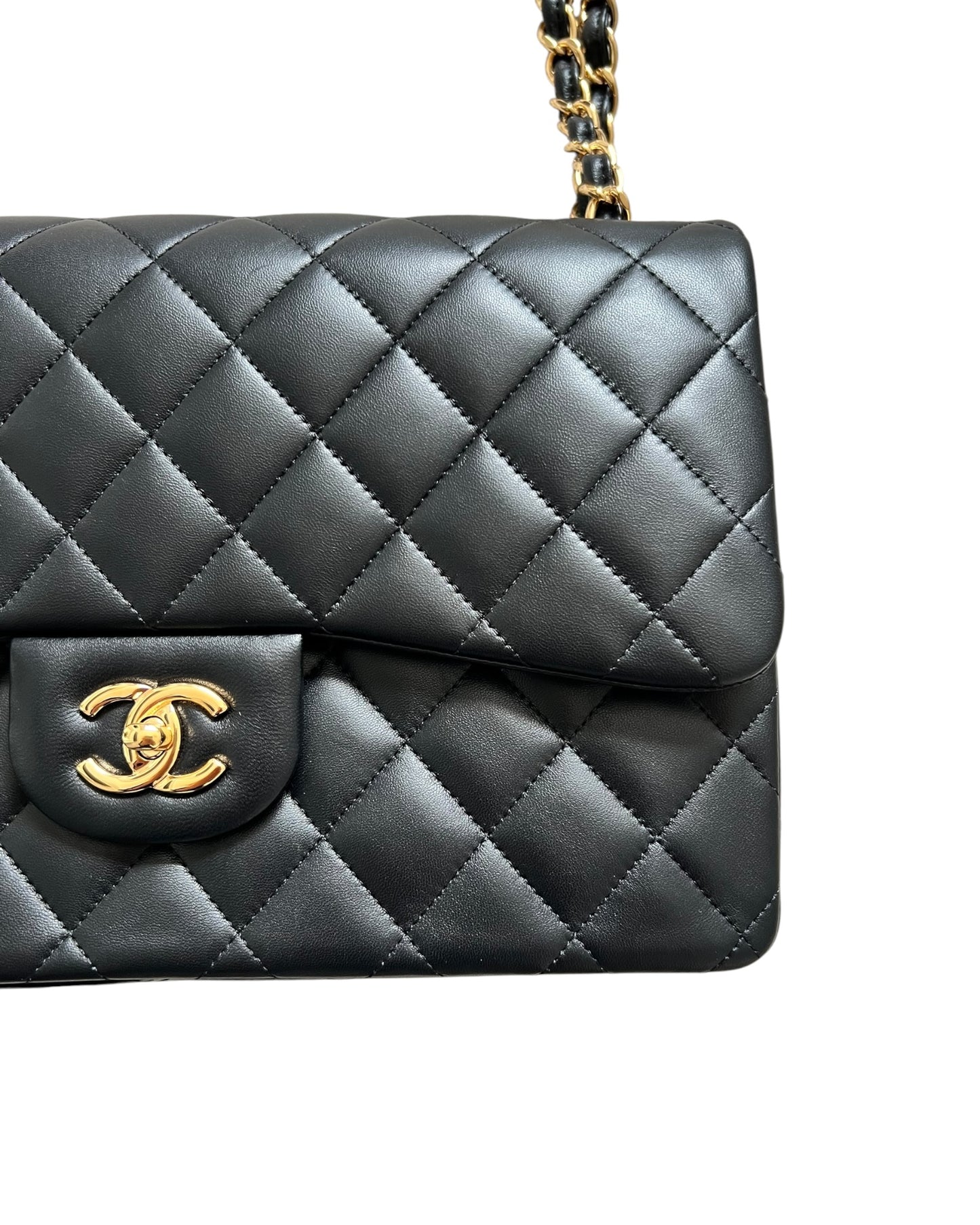 Chanel Classic Flap Jumbo – Black Lambskin Leather – Gold-Tone Hardware