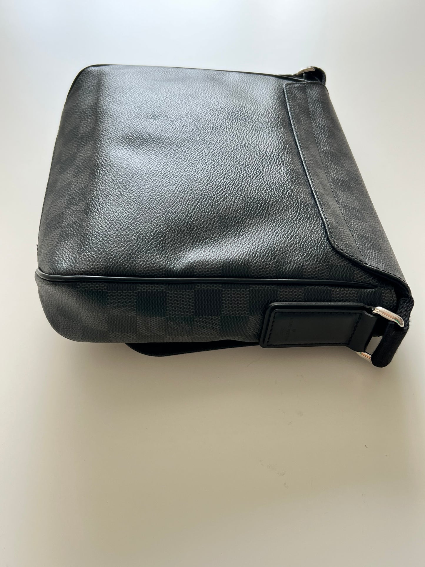 Louis Vuitton District PM Messenger Bag – Damier Graphite Canvas