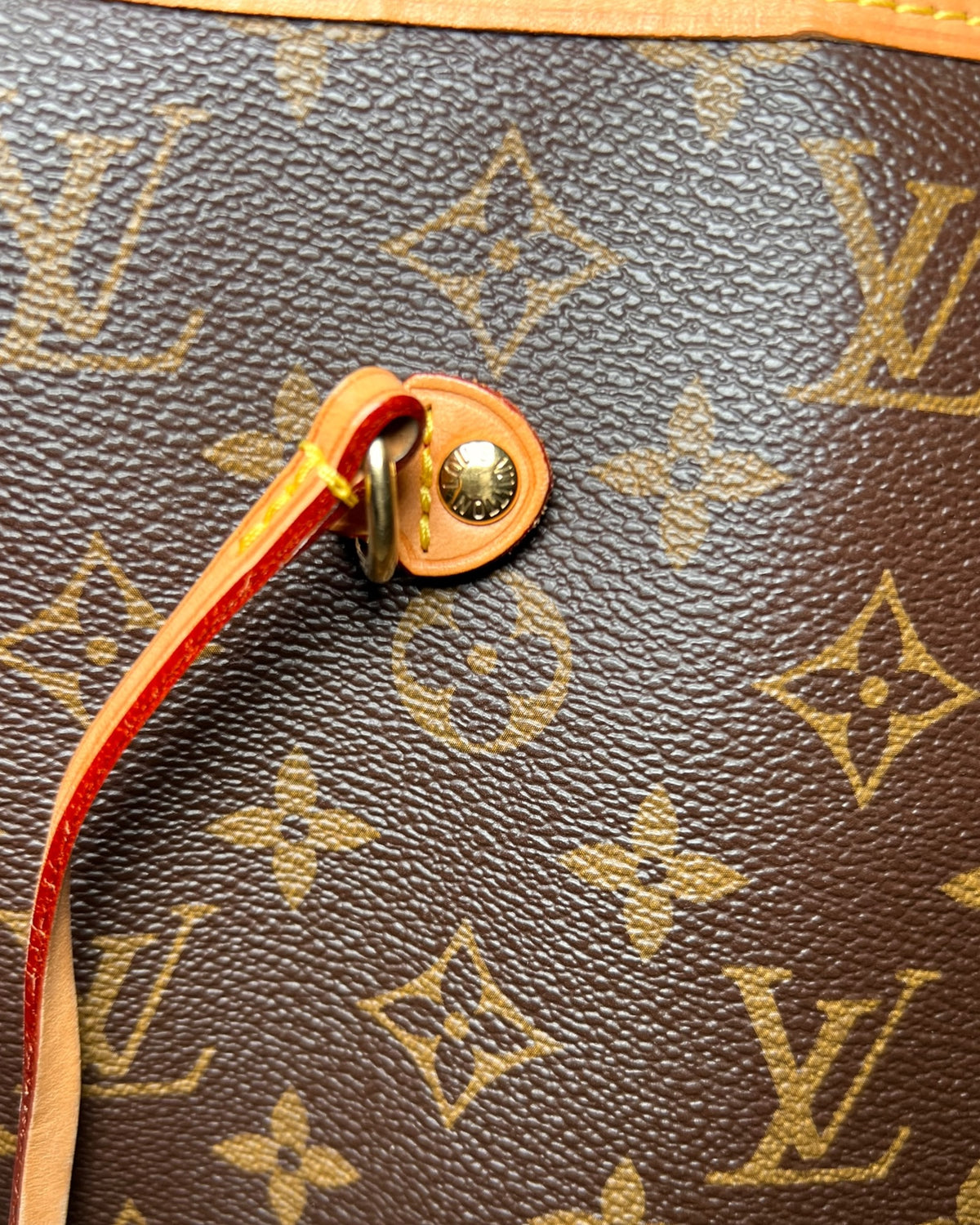 Louis Vuitton Neverfull MM Monogram Canvas Tote Bag
