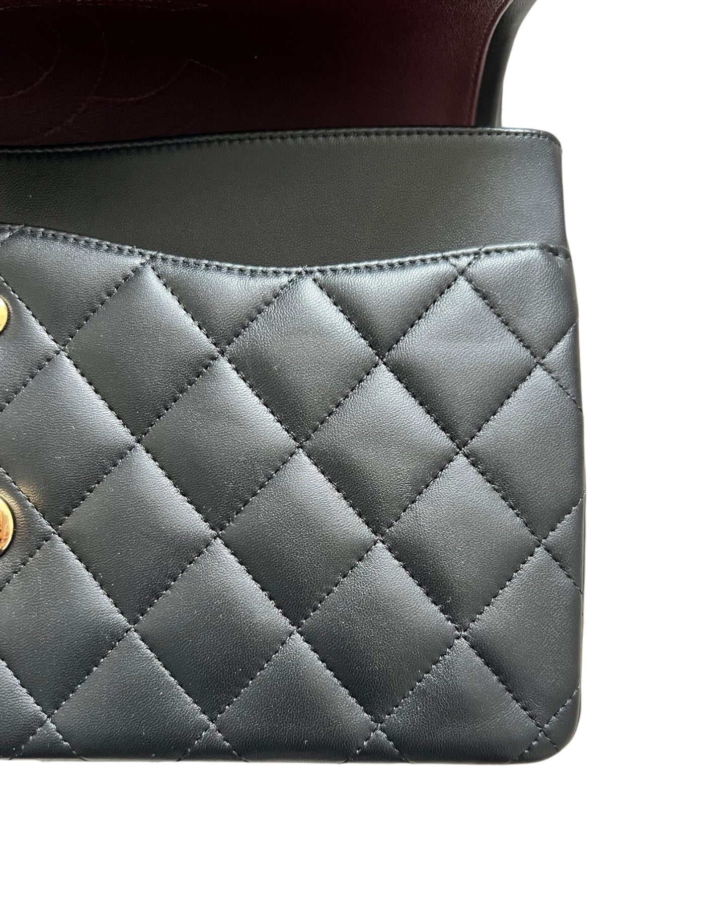 Chanel Classic Flap Jumbo – Black Lambskin Leather – Gold-Tone Hardware
