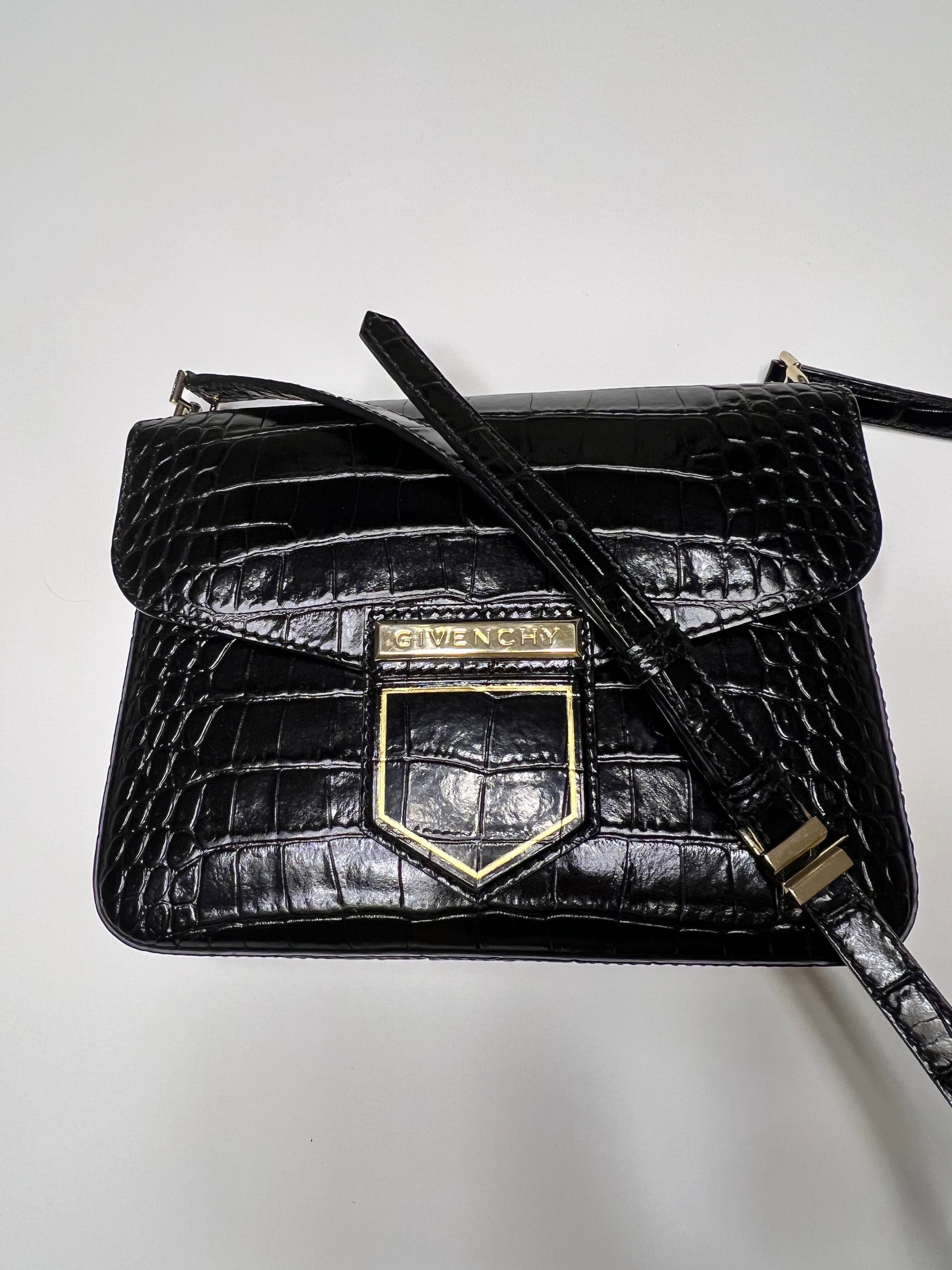 GIVENCHY CROSSBODY BAG - The Luxury Savvy