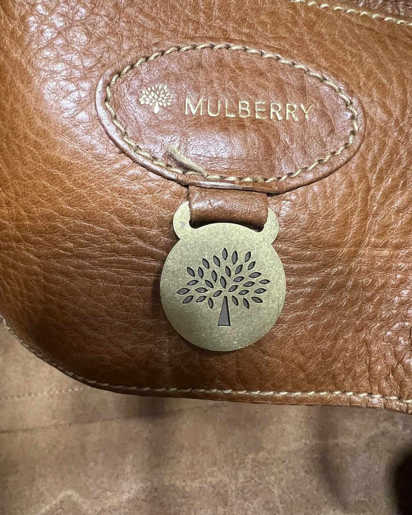 Mulberry Bayswater Small Classic Grain Leather Bag in Oak - The Luxury Savvy