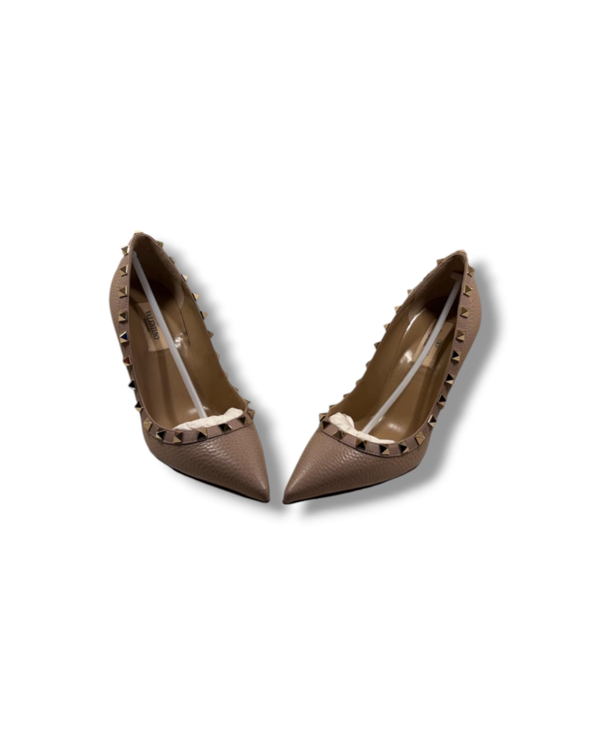 Valentino Garavani Rockstud Pointed-Toe Pumps – Nude Grained Leather