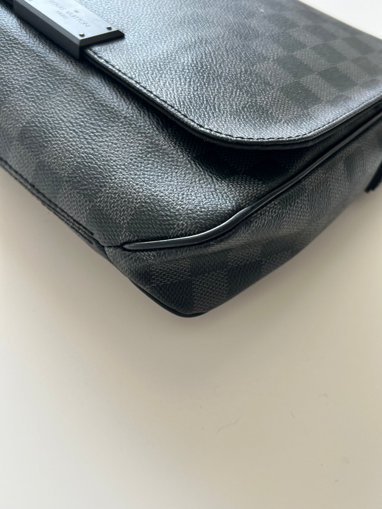 Louis Vuitton District PM Messenger Bag – Damier Graphite Canvas