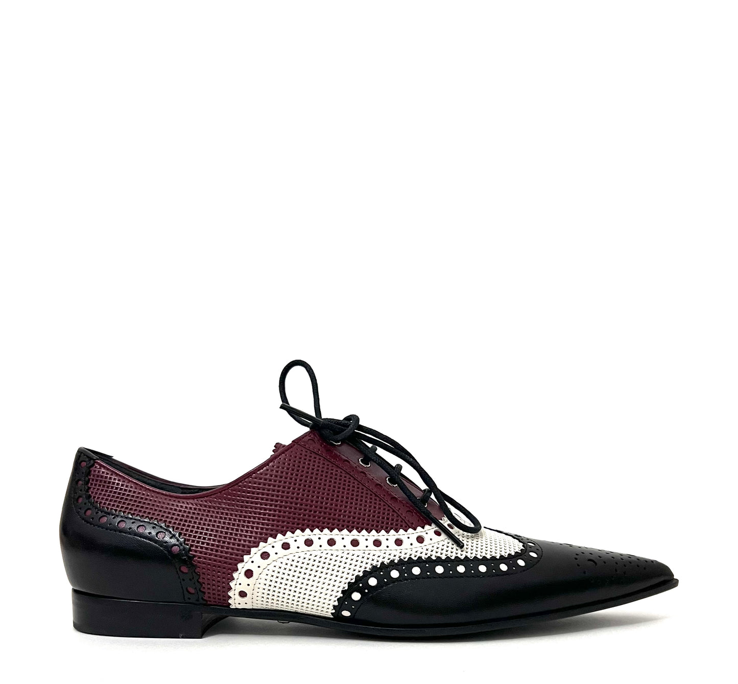 GUCCI LADIES LACE-UP BROGUE STYLE SHOES - The Luxury Savvy