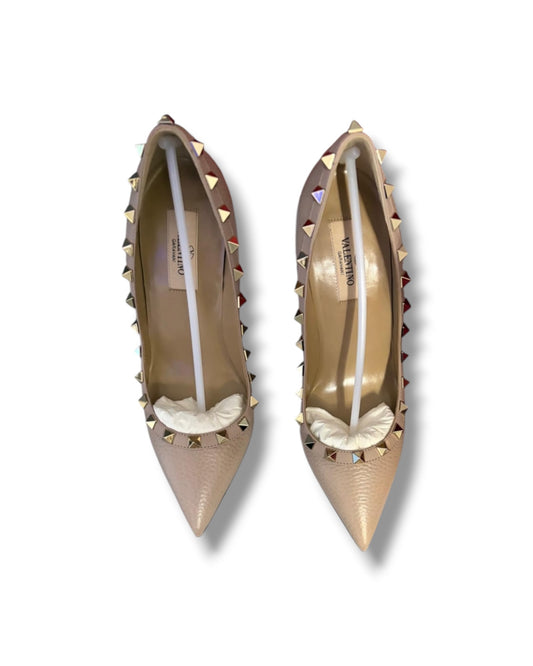Valentino Garavani Rockstud Pointed-Toe Pumps – Nude Grained Leather - The Luxury Savvy