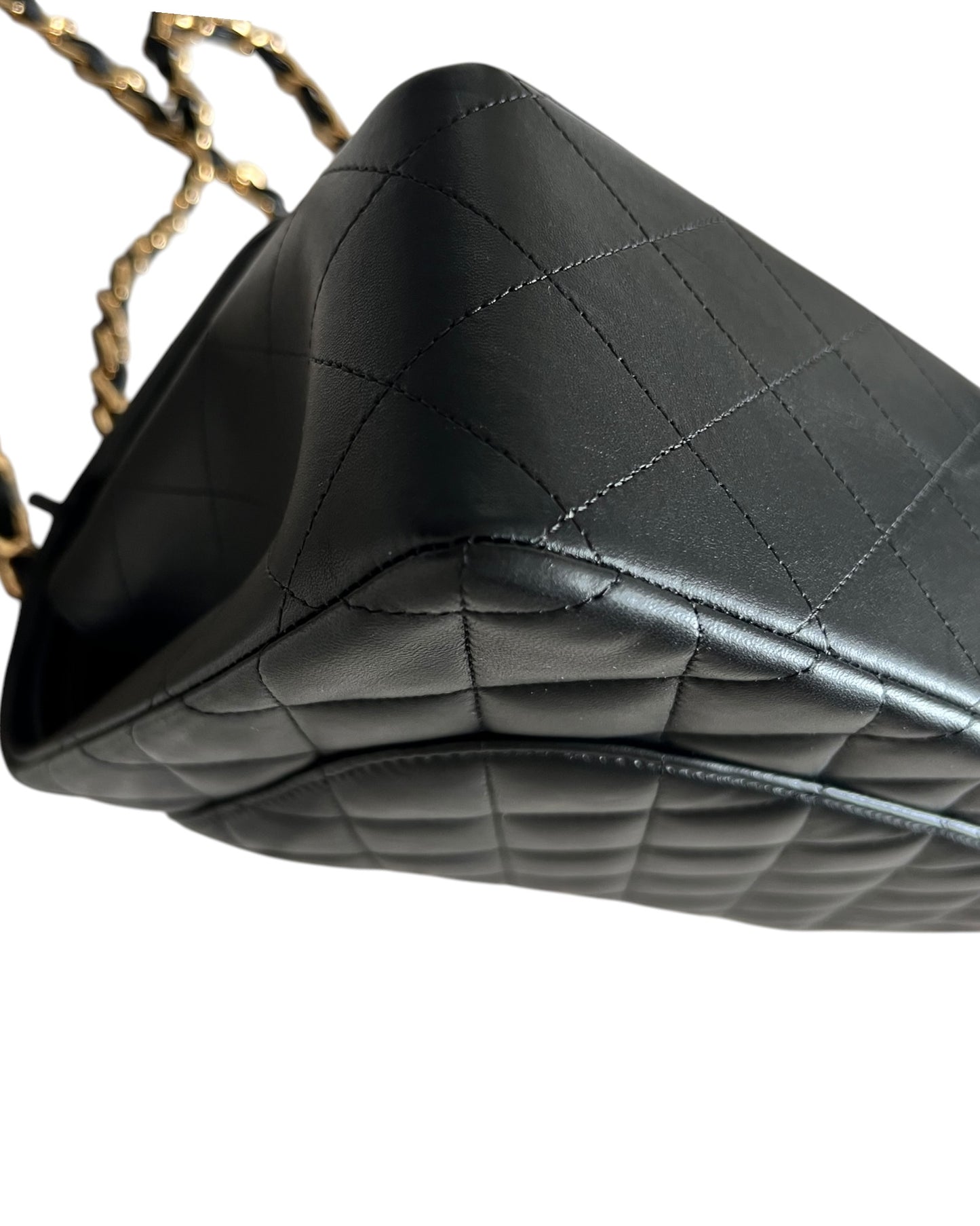 Chanel Classic Flap Jumbo – Black Lambskin Leather – Gold-Tone Hardware