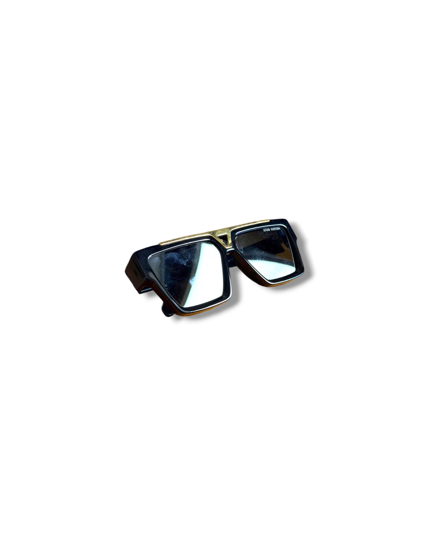 Louis Vuitton 1.1 Evidence Sunglasses in excellent pre-owned condition.