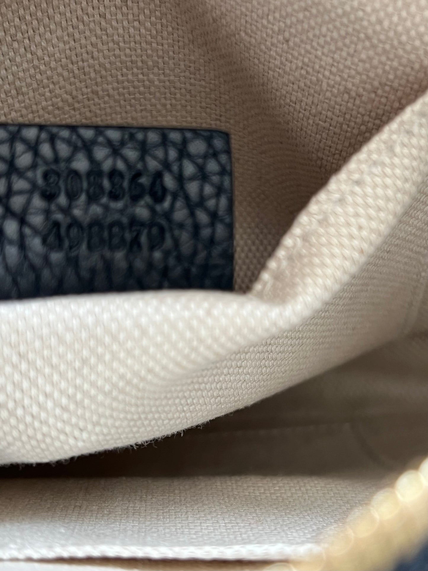 Gucci Soho Disco Crossbody Bag – Black Pebbled Leather