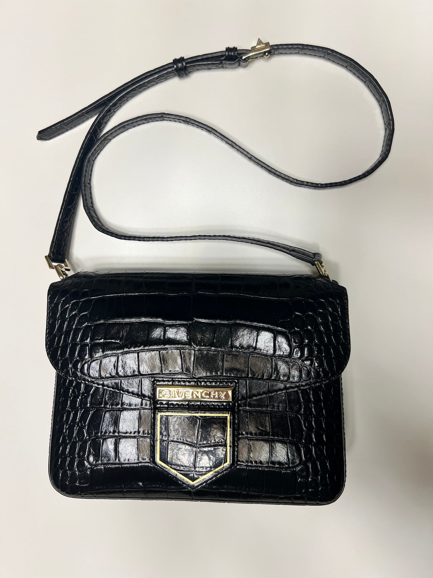 GIVENCHY CROSSBODY BAG - The Luxury Savvy