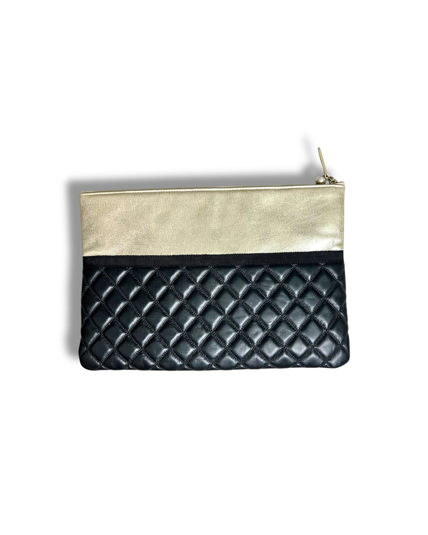 Chanel Pearl O Case Medium Quilted Lambskin & Calfskin Clutch Black Gold Hardware