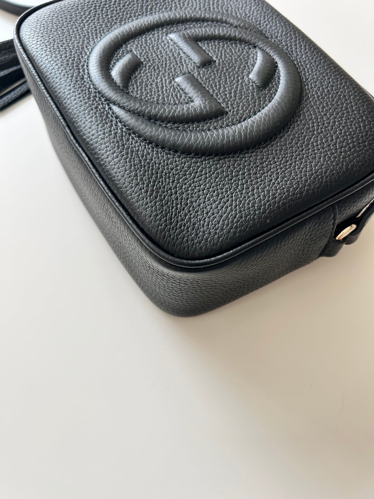 Gucci Soho Disco Crossbody Bag – Black Pebbled Leather