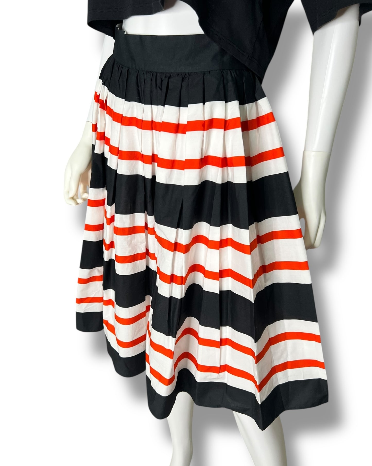 Dolce & Gabbana A-Line Midi Skirt – Black & Red