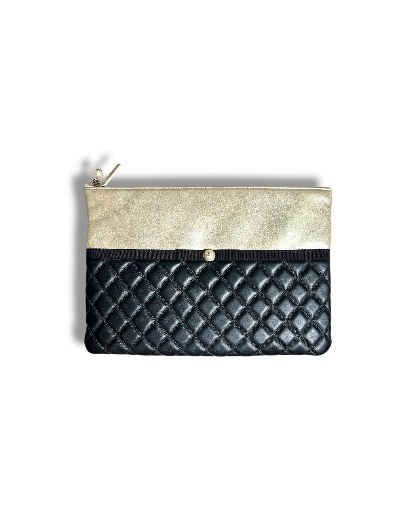 Chanel Pearl O Case Medium Quilted Lambskin & Calfskin Clutch Black Gold Hardware