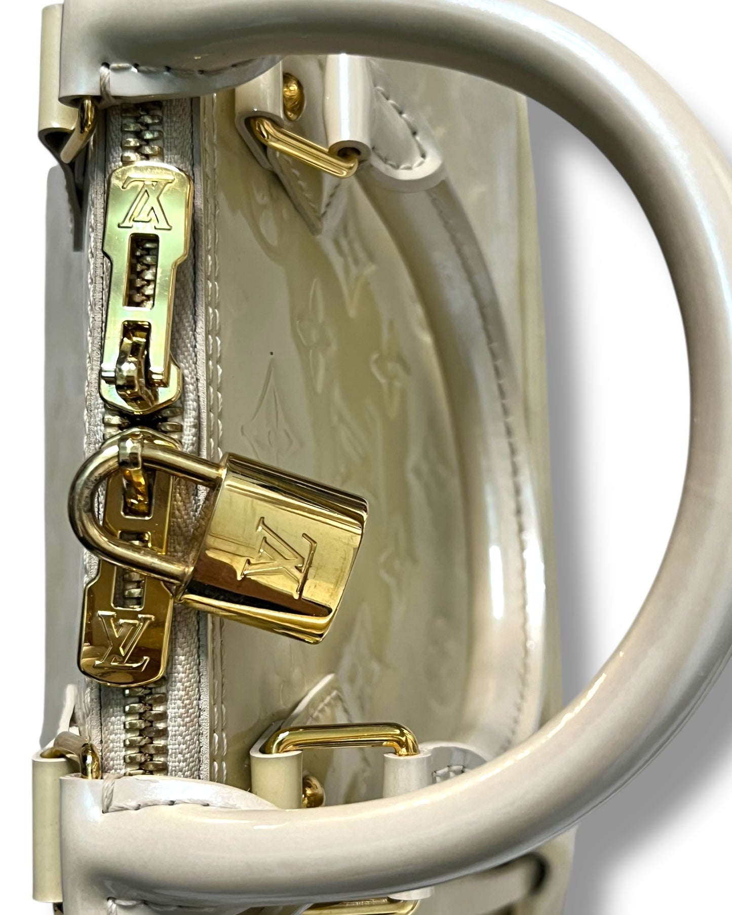 Louis Vuitton Alma MM – Monogram Vernis