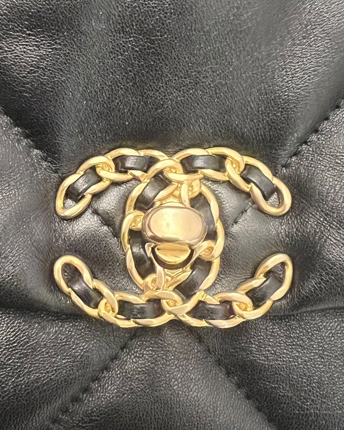 Chanel 19 Large Flap Bag – Black Lambskin, Mixed Hardware – (22P Collection)