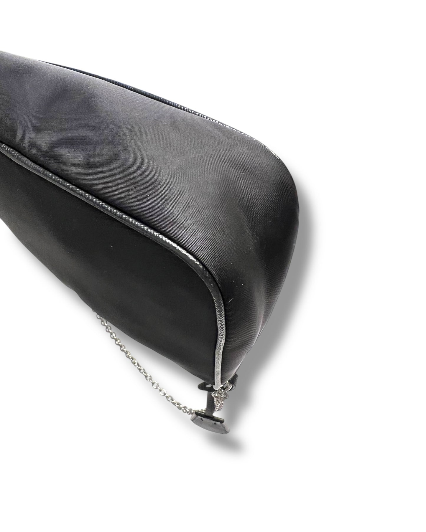 Prada Re-Edition 2005 Re-Nylon Shoulder Bag Black (Pre-Owned) - The Luxury Savvy