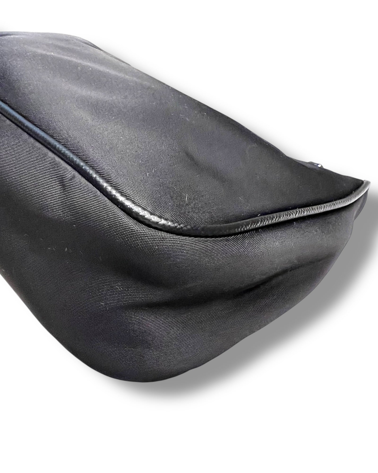 Prada Re-Edition 2005 Re-Nylon Shoulder Bag Black (Pre-Owned) - The Luxury Savvy