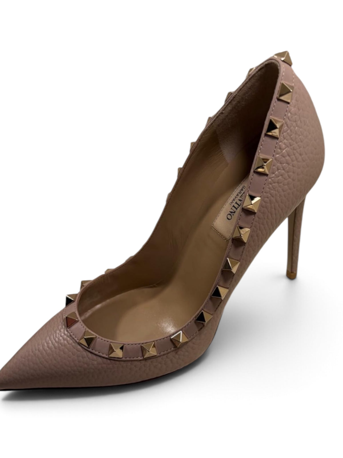 Valentino Garavani Rockstud Pointed-Toe Pumps – Nude Grained Leather