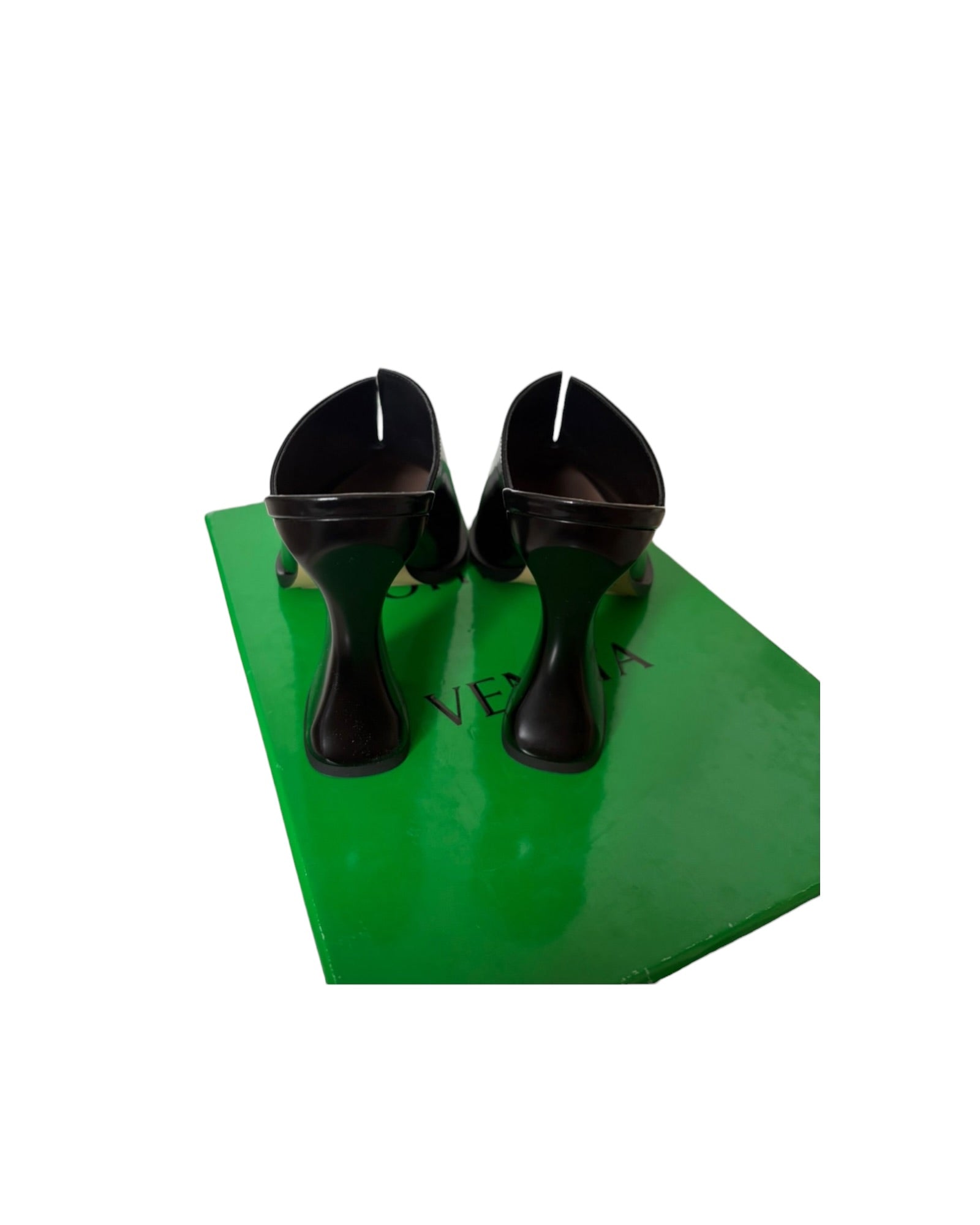 Bottega Veneta Black Leather Mules – Size 38 - The Luxury Savvy