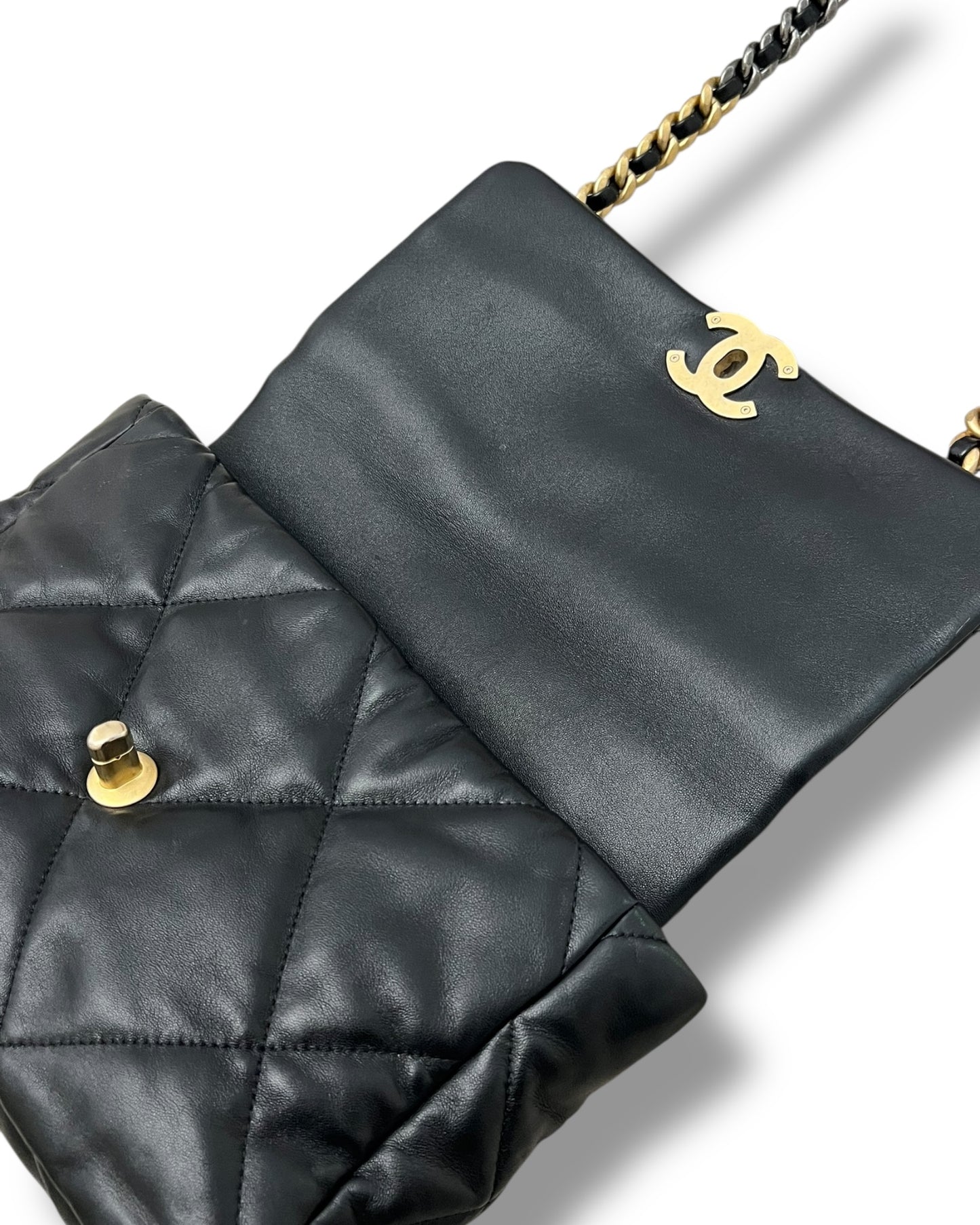Chanel 19 Large Flap Bag – Black Lambskin, Mixed Hardware – (22P Collection)