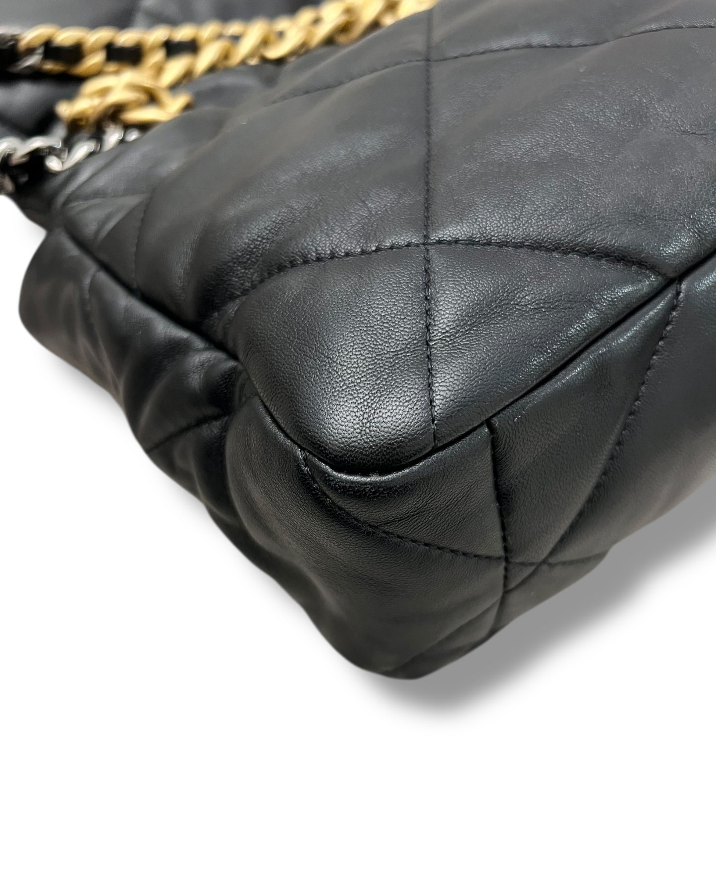 Chanel 19 Large Flap Bag – Black Lambskin, Mixed Hardware – (22P Collection)