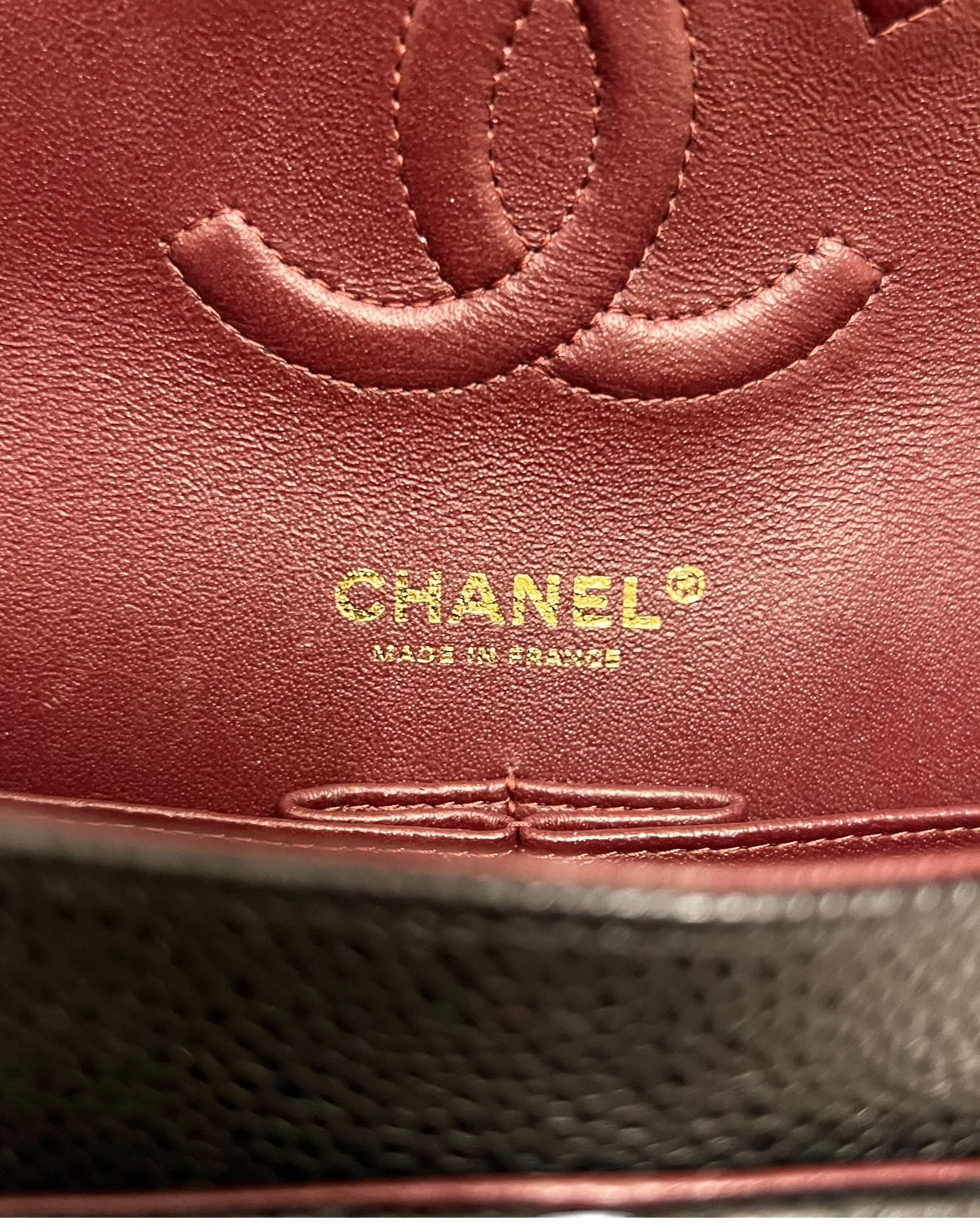 Chanel Classic Medium Flap Bag – Caviar Leather, Gold Hardware | Pre-Owned