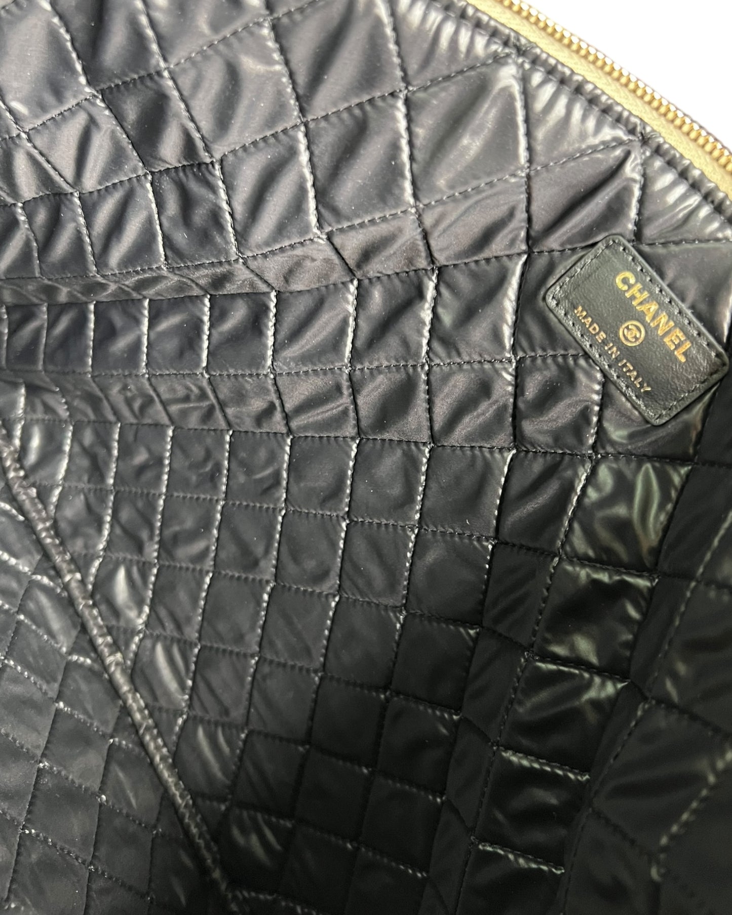 Chanel Pearl O Case Medium Quilted Lambskin & Calfskin Clutch Black Gold Hardware