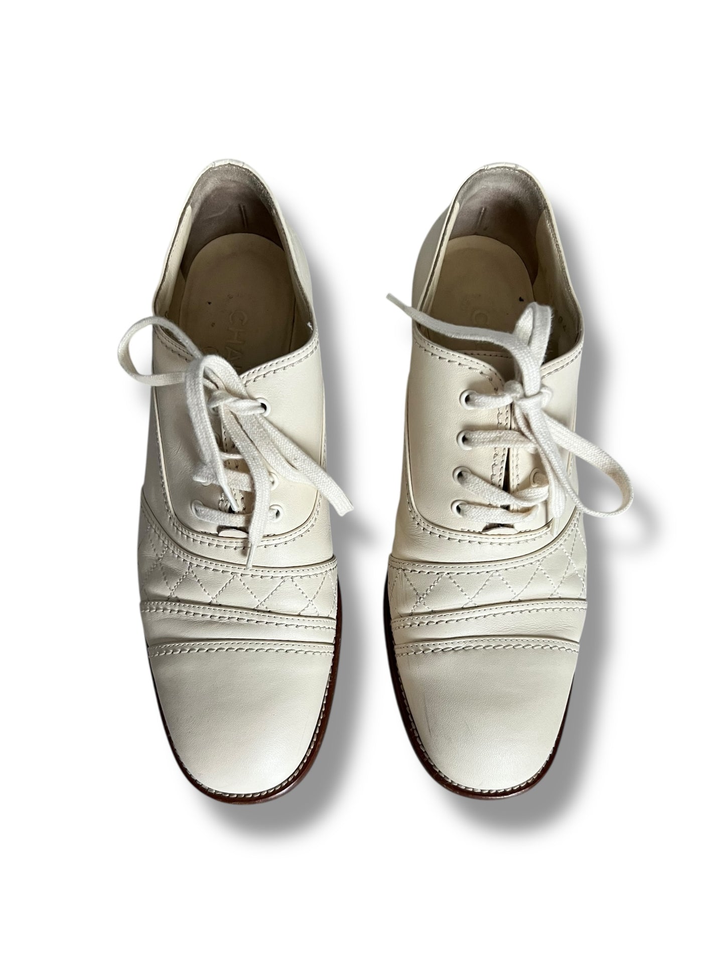 Chanel Beige Quilted Leather Oxford Shoes – Size 41.5 - The Luxury Savvy
