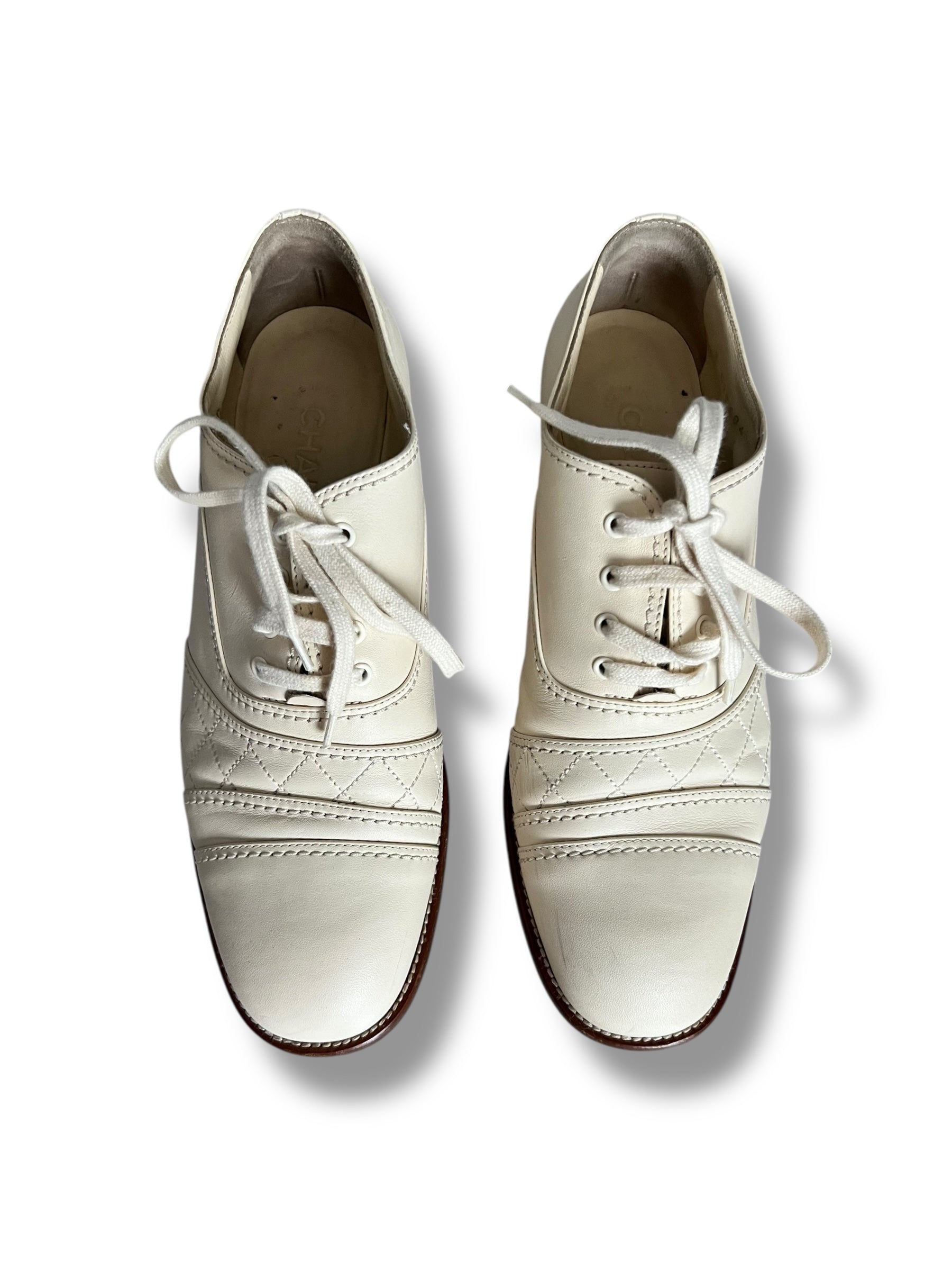 Chanel Beige Quilted Leather Oxford Shoes – Size 41.5 - The Luxury Savvy
